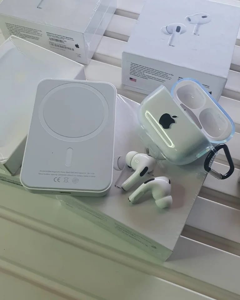 (Combo Offers) AirPods Pro 2nd Generation + Magsafe Powerbank (2)